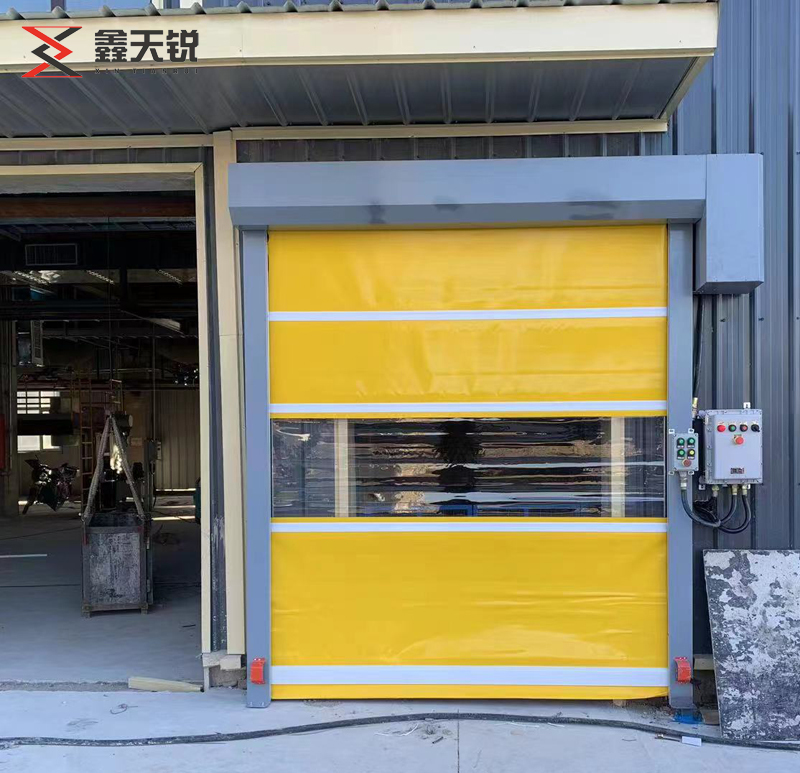 帶工業(yè)門(mén)升降貨梯